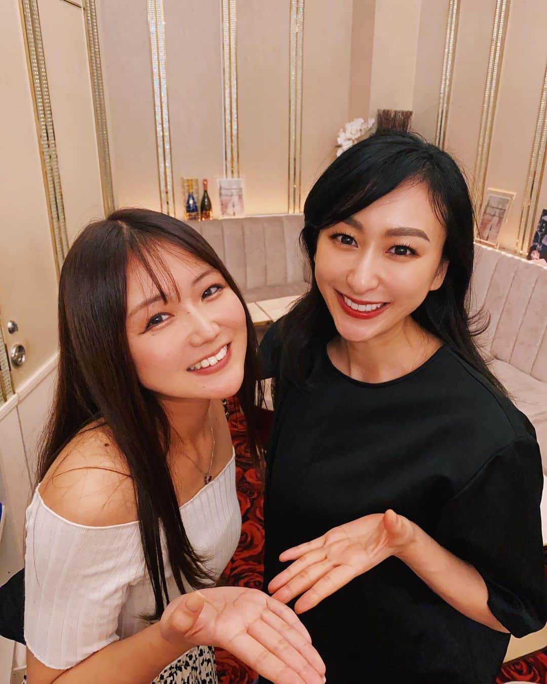 藤田早希のインスタグラム：「従兄弟が実家に来た時に観てから ずっとフィギュアは録画してまで観ていた。 舞さん、優しくて綺麗で素敵な方でした😭 10分エレガントはエレガントに なれるように頑張ります👶🏻🍼. . . .」
