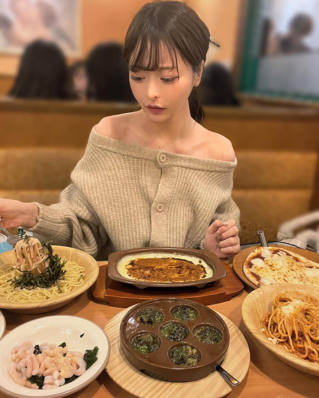 三年食太郎（松島萌子）さんのインスタグラム写真 - (三年食太郎（松島萌子）Instagram)「サイゼで喜ぶ大食い野郎  #たらこソースシシリ風」10月6日 18時19分 - 3.syokutaro