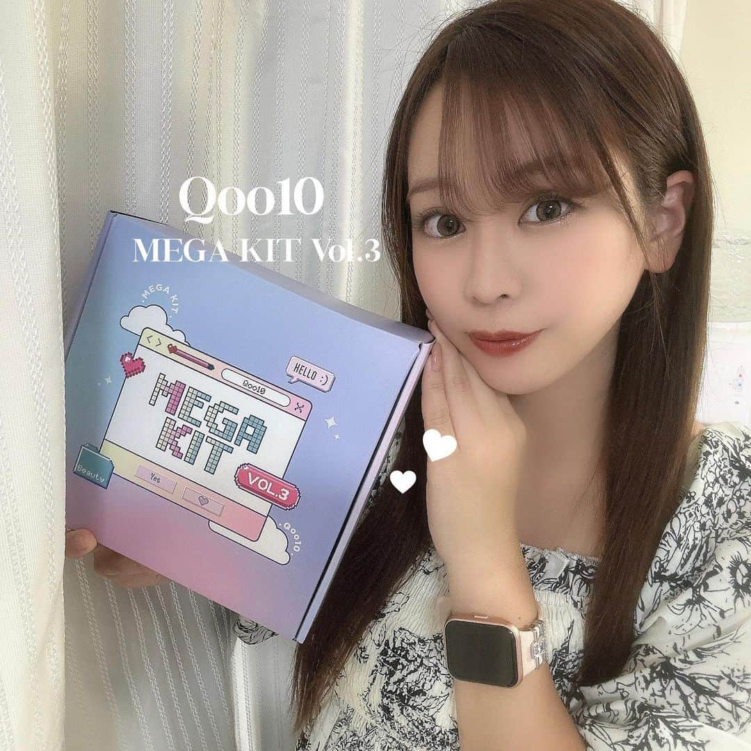 りなてぃんのインスタグラム：「🤍☁️🤍☁️🤍☁️  Qoo10さんからMEGA KIT Vol.3を いただきました！ദ്ദിᐢ- ̫-ᐢ₎✨  今Qoo10では 20%メガポ開催中🐩！  10/1~10/7まで7日間限定で メガポタグがついてる商品が、 購入金額の20%がポイントで還元💰𓂃 𓈒𓏸  しかも今なら！！ 100名様にこのMEGA KITが 手に入る抽選イベントがやってます！！  MEGA KITページより 期間中毎日応募できるよ！꒰ ՞𖦹͈ ̫𖦹͈՞꒱🤍  イベント期間：10/1(日）~10/7（土） https://special.qoo10.jp/DynamicAD/52987  ぜひチェックしてみてね🔍！  𓂃 𓈒𓏸  #Qoo10MegaKit #Qoo10 #メガポ  #韓国コスメ　#韓国　#コスメ #コスメレポ #コスメ購入品  #新作コスメ #韓国情報   .」