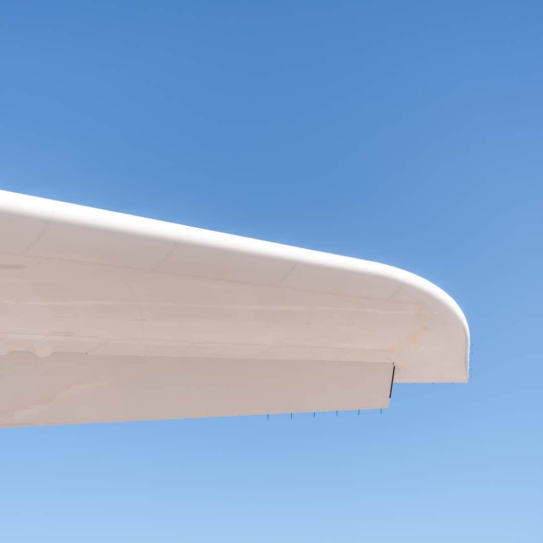 ルフトハンザさんのインスタグラム写真 - (ルフトハンザInstagram)「Knock knock.  Who's there? A plane with 22 wheels and a wingspan of almost 80 meters.   Do you know who I am?  #Lufthansa」10月6日 18時30分 - lufthansa