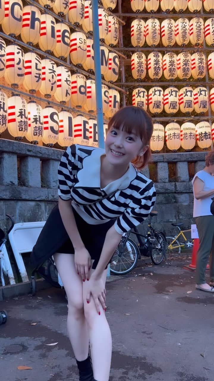 のインスタグラム：「急にほんとに寒すぎないか〜！！ 屋台ごはんすき！ 無理やりポニーテールしたよみんなすき？」