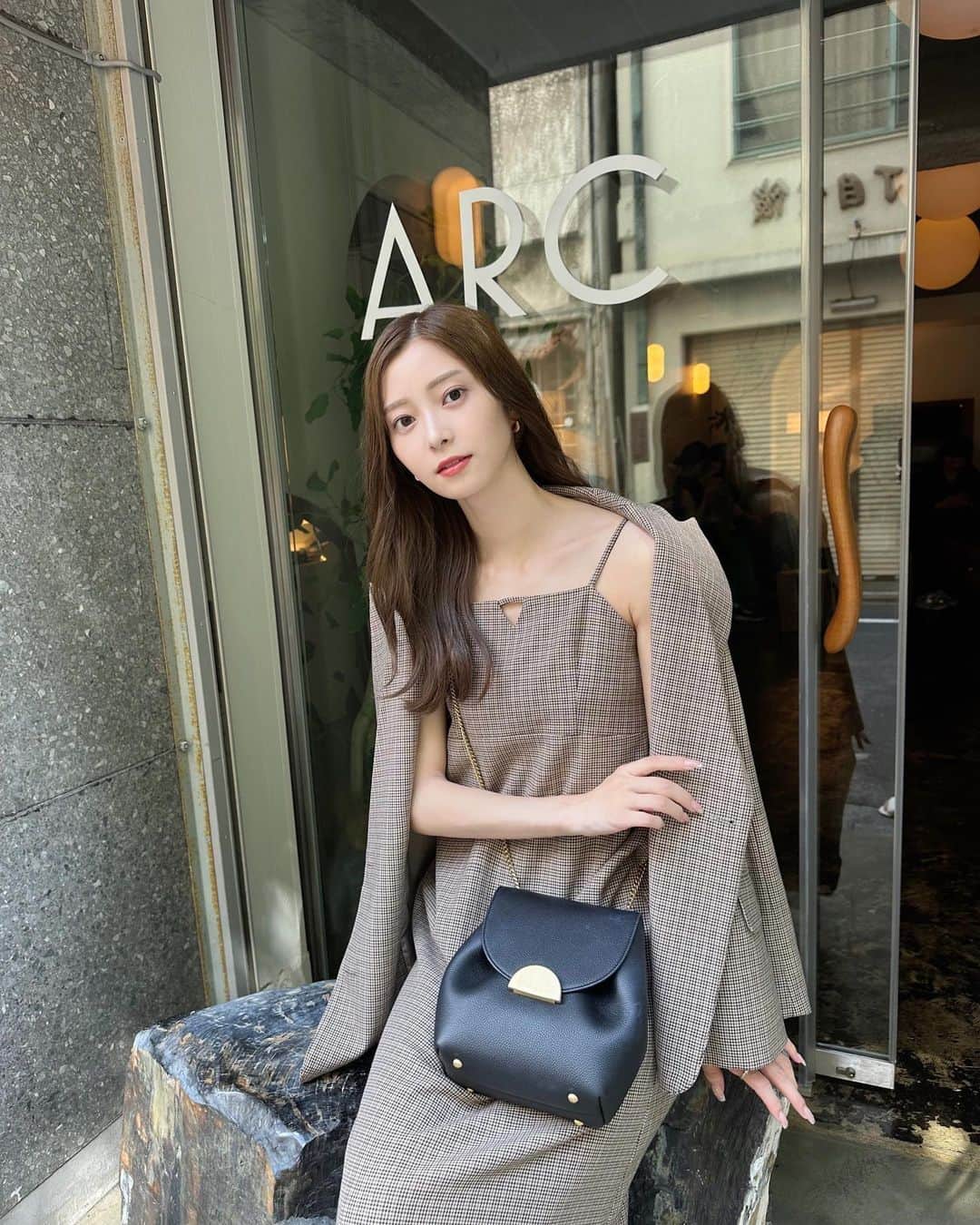松川星のインスタグラム：「⁡ だいすきなジャケット羽織れる 季節が来た〜👢🍂」