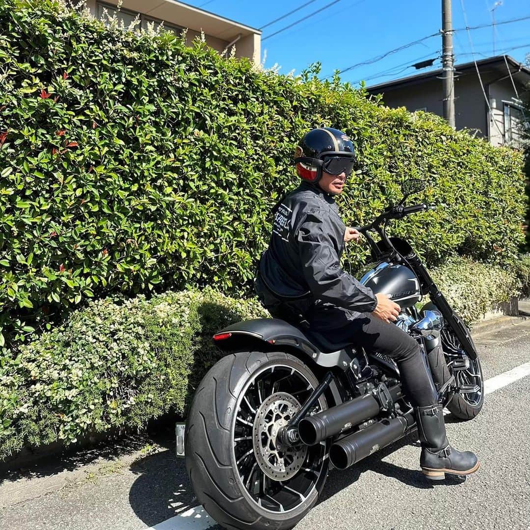 魔裟斗さんのインスタグラム写真 - (魔裟斗Instagram)「三浦までランチツーリング！ バイクの気持ちー季節だねー #魔裟斗  #ハーレーダビッドソン」10月6日 18時45分 - masato.official