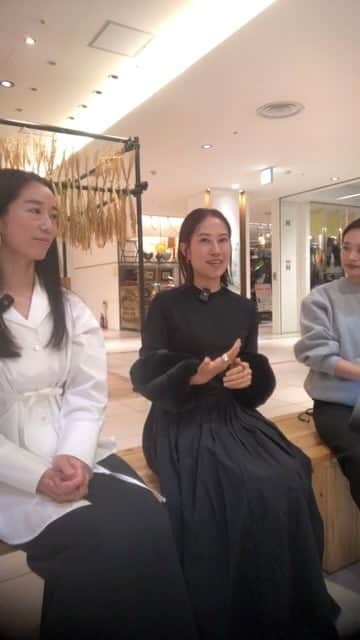 HEAVEN Japanのインスタグラム：「DISCOVER MYSELF ー新しい生き方が見つかるトークセッションー  【わたしにフィット】 等身大の女性たちのトークサロン  下着も生き方も、“じぶんにフィット”するのが気持ちいい。等身大で生きる女性たちのトークサロン『わたしに、フィット。』“何かをやってみたい”と思っているすべての方に、HEAVEN Japanから一歩踏み出すメッセージを届けたいー。そんな想いから、起業家として活躍する女性を迎え、DICOVER MYSELF（大阪産業局）とHEAVEN Japanとのコラボトークセッションを開催  テーマ 「世の中の女性がイキイキするために私ができること」 ファシリテーター／岡田 華蓮様（OoO株式会社 代表取締役、LED関西第７回ファイナリスト） @kiki_0318_karen   ゲストスピーカー／ イシハラシノ様(TOKI PILATES STUDIO 代表) @toki_pilates_shino   小島 弘子様(HiroKO KOJIMA nail works 代表・NAILHERMIT) @hiroko_kojima.nailworks」