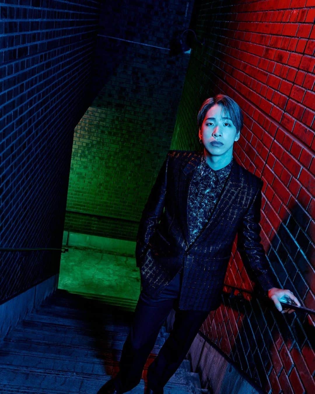 陣のインスタグラム：「New Single『片隅』 11月8日release 🚩 是非とも🙏✨  请多关照🙏✨ #THERAMPAGE #片隅」