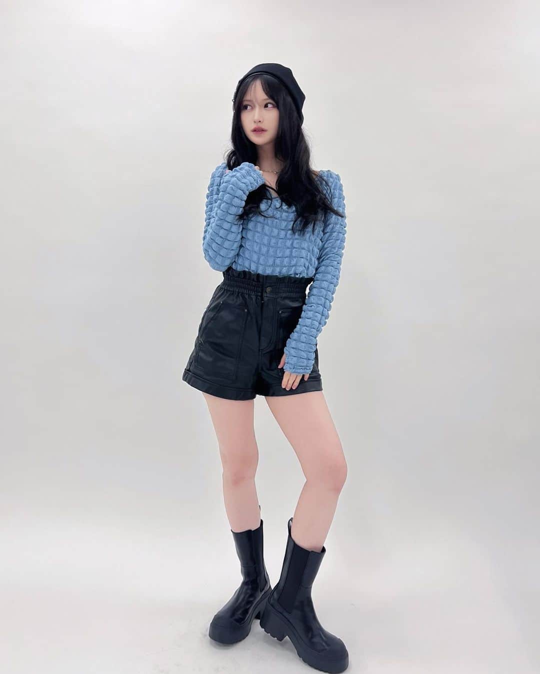 山本望叶さんのインスタグラム写真 - (山本望叶Instagram)「特技はウインク❤︎  #ootd #code #コーデ #秋服コーデ #ベレー帽 #ca4la #amail #zara #emoda」10月6日 19時23分 - mikana.yamamoto