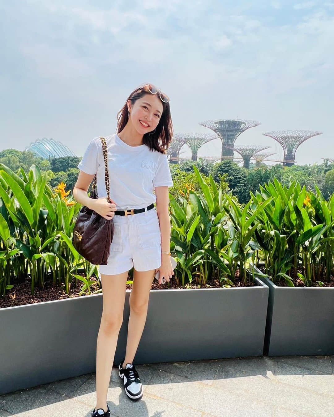 柳田菜月さんのインスタグラム写真 - (柳田菜月Instagram)「Gardens by the bay 🇸🇬 . 初めて昼間に行ったけど、昼間も迫力があって綺麗だった😆 期間限定のフェスティバルもやってて、写真撮れて大満足！！ . #シンガポール旅行 #思い出  #gardensbythebay  #singapore」10月7日 20時00分 - natsuki.3190