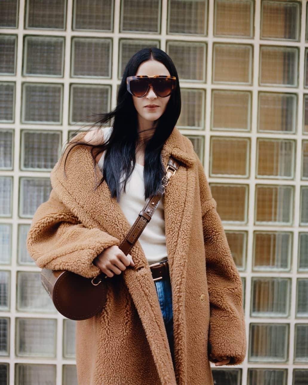 マックスマーラのインスタグラム：「All in the details. Explore the new #MaxMaraEyewear collection, designed exclusively for the #MaxMaraTeddyBear icon coat tenth anniversary. Check out the link in bio for more. #MaxMaraTeddyTen #MaxMara」