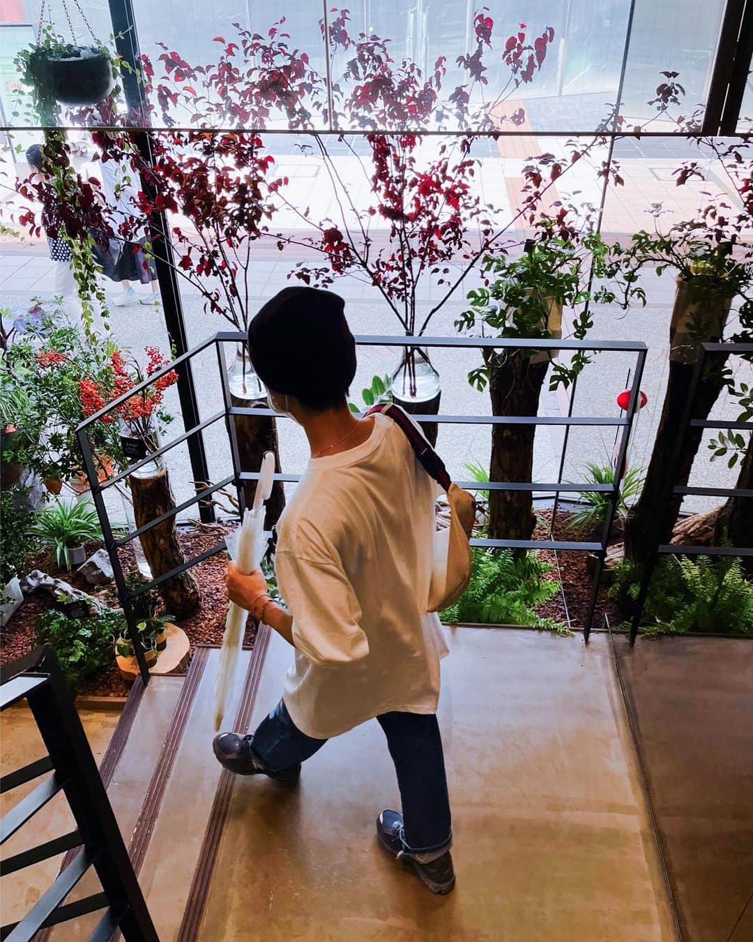 小越勇輝のインスタグラム：「甘いもの食べたいな。  #スイーツ」