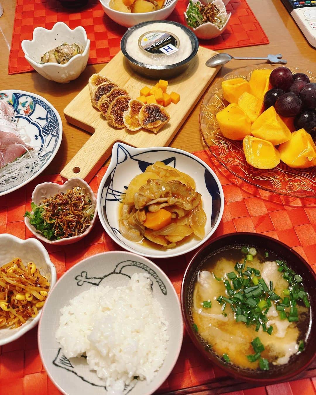 のインスタグラム：「ご飯作るの楽しくなって作りすぎた🤤  #dinner #おうちごはん」
