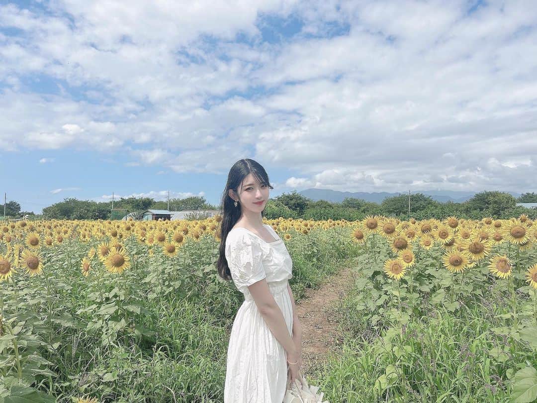 れみぱんのインスタグラム：「今週もお疲れ様でした✨ 本格的に夏が終わった感ある…今年は夏が長かったからずっと夏かと期待しちゃってた… 先週まで夏だったよね」