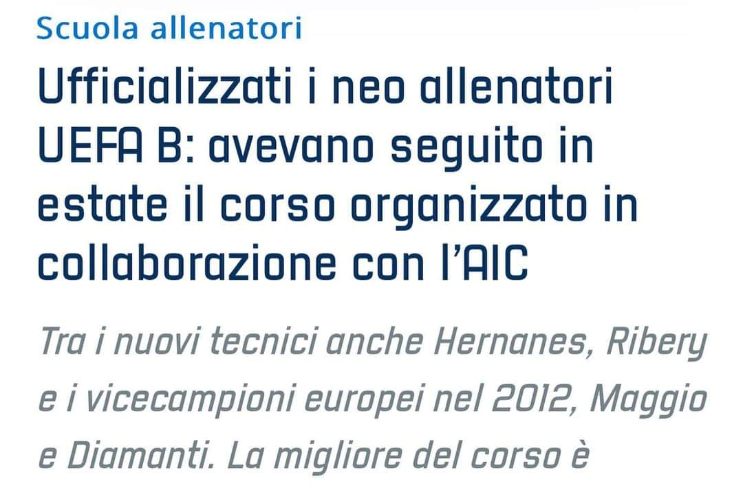 カリム・ラリビさんのインスタグラム写真 - (カリム・ラリビInstagram)「"L'esperienza è come un taccuino segreto che si riempie di lezioni preziose, scritte con inchiostro di gioie, dolori, trionfi e sconfitte." Piccoli step 💪🏼#uefaB grazie ragazzi ☺️」10月6日 20時27分 - laribi21