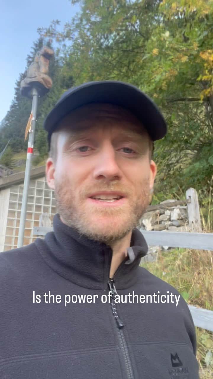 アンドレ・シュールレのインスタグラム：「Authenticity🙏🙏🙏 no emotion or feeling has a higher vibration than authenticity🙏🙏  More reason to find out who we truly are and live a life true to our SELF🙏」