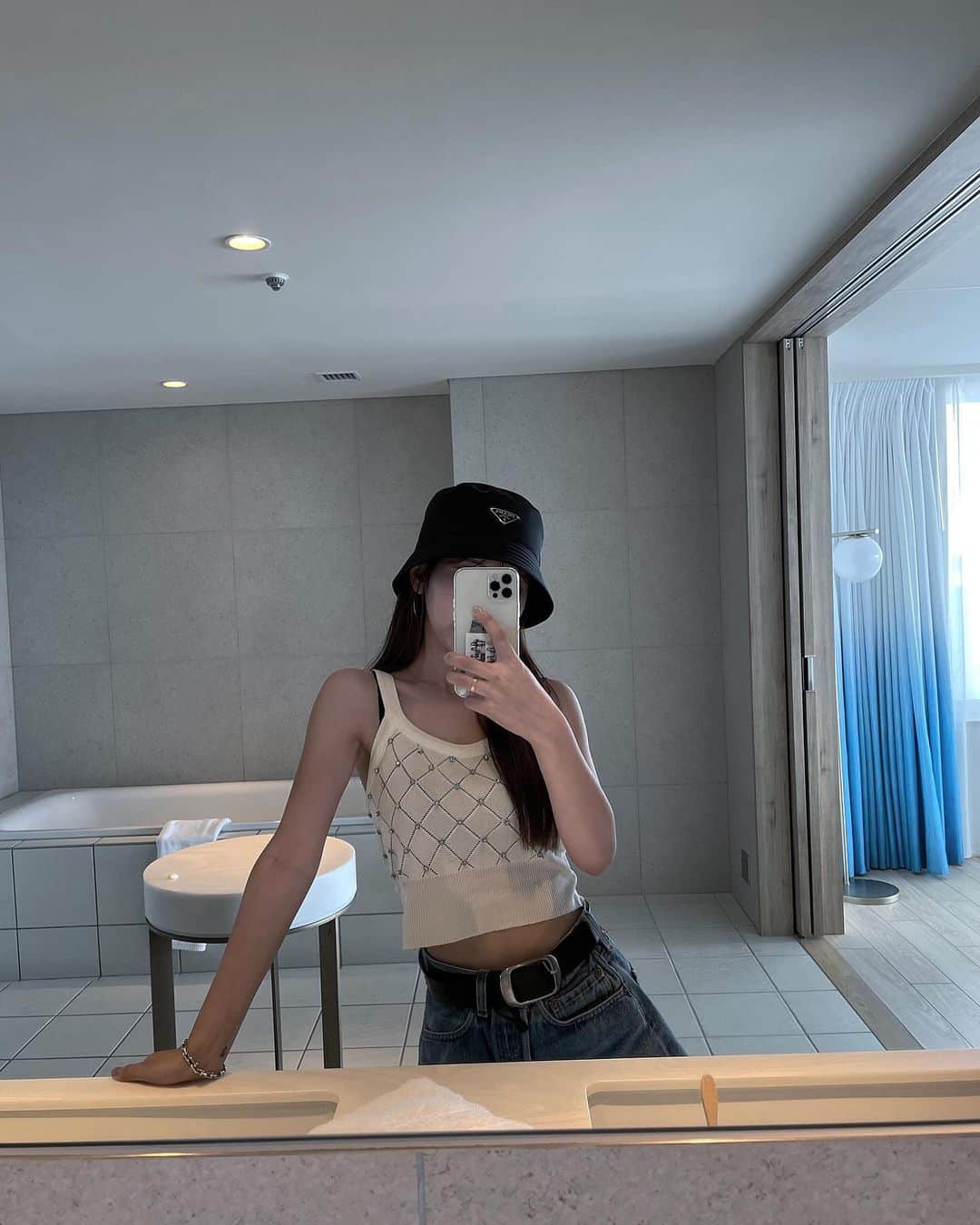 のインスタグラム：「@prada」