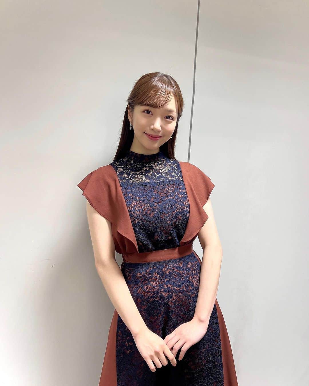 のインスタグラム：「こんばんは🌛  今日も一日お疲れさまでした😊  明日から三連休ですが皆さまご予定はありますか？🍁 寒暖差があるので気をつけてお過ごしください！  エブリは月曜日から通常放送です！ 今週もnews every.ご覧いただきありがとうございました😊✨  衣装 @ori_by_chouori   #newsevery #日テレ #centforce #セントフォース #刈川くるみ」
