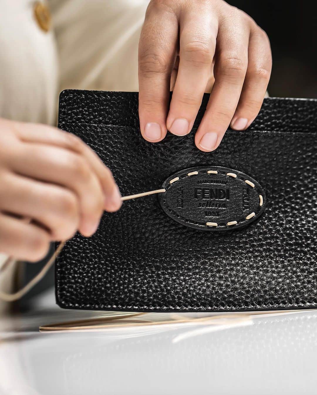 Fendiさんのインスタグラム写真 - (FendiInstagram)「From 1925 to today, Fendi's Selleria tradition continues in the hands of the Maison's artisans.」10月6日 21時00分 - fendi