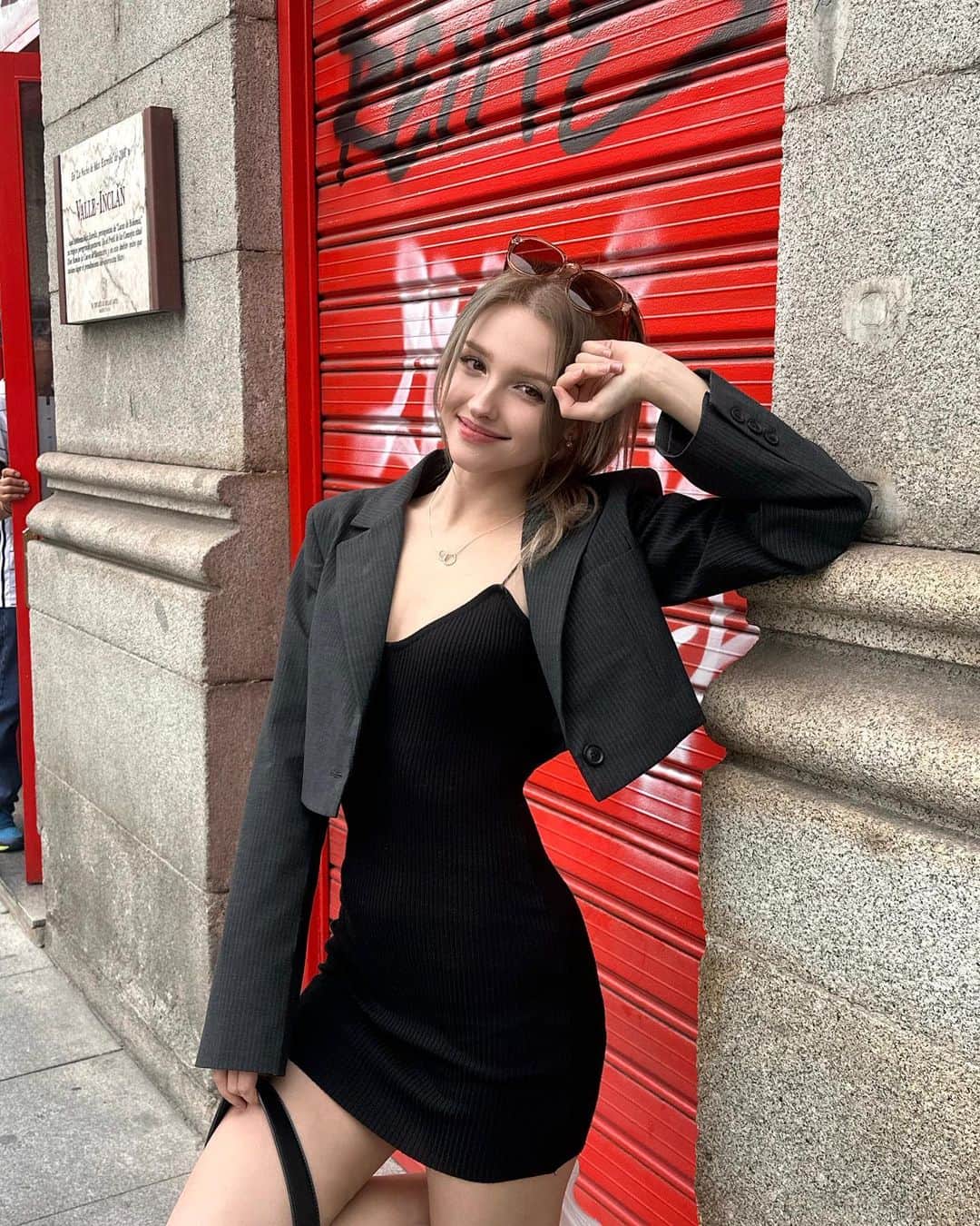 Elina 엘리나 (エリナ) さんのインスタグラム写真 - (Elina 엘리나 (エリナ) Instagram)「Where you from? Let me know in the comments🤍 오늘 착장 마음에 들구만  #onlyinmadrid #soonent @turismocmadrid @visita_madrid」10月6日 21時09分 - elina_4_22