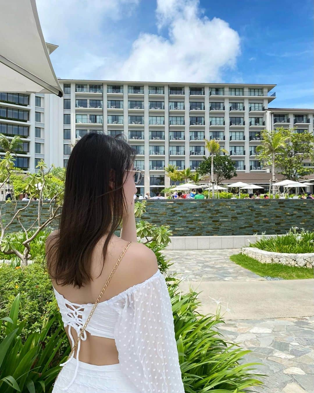 加藤遥香さんのインスタグラム写真 - (加藤遥香Instagram)「. 明日から沖縄🏝️🩵 持って行きたい水着がありすぎて選べない🤣 ゆっくりしてきます😎晴れますように🥺 .  #沖縄#旅行#家族旅行#南国#リゾート#旅行写真 #旅行記録#旅スタグラム#ハレクラニ #여행#여행스타그램#여행사진#여행그램#샐카#ハレクラニ沖縄  #travel#okinawa#pool#instatravel#photography」10月6日 21時17分 - haruka3inpi