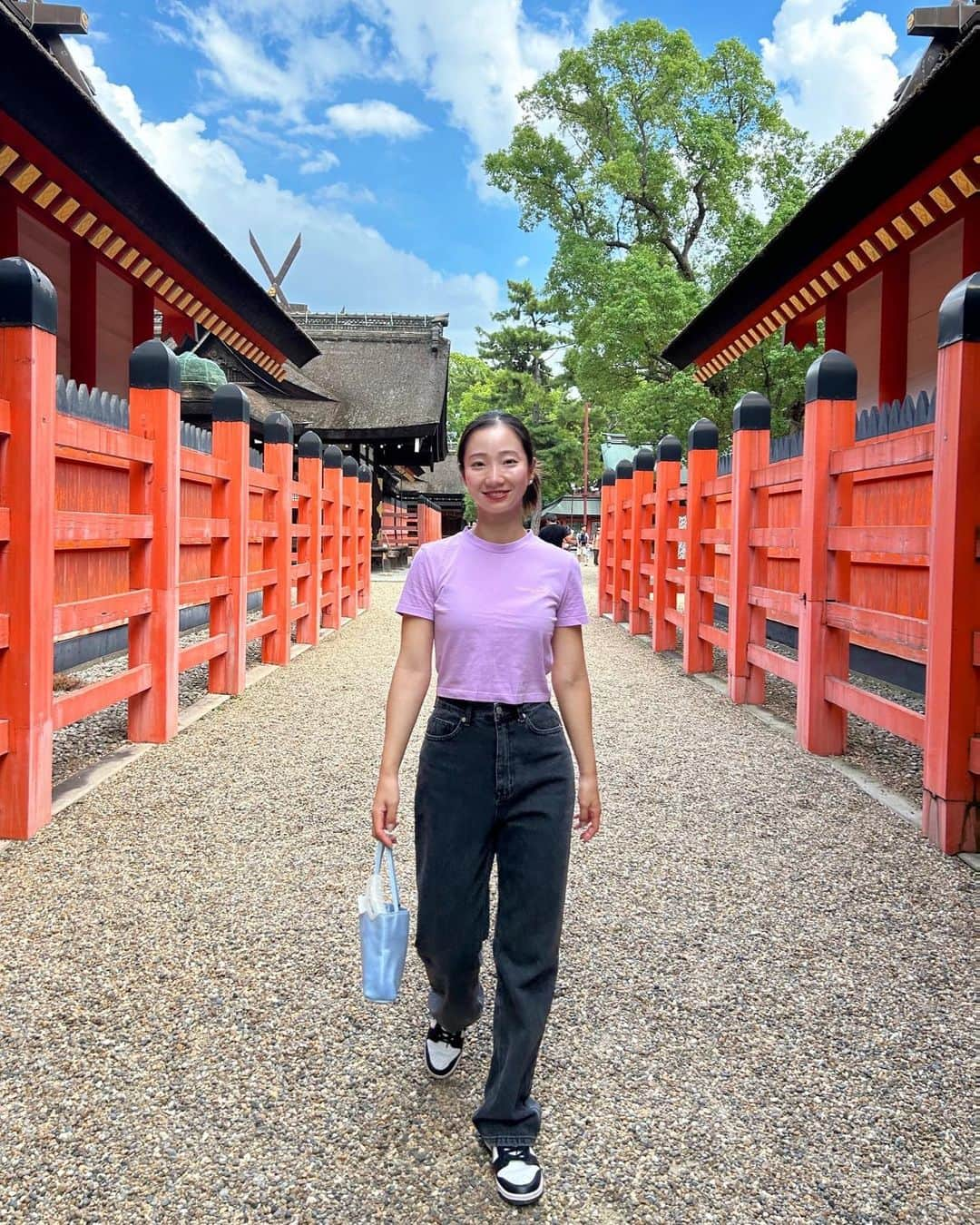 小堀桃子のインスタグラム：「. . . 🕊️⛩️ . . . #カルバンクライン #calvinklein #calvinkleinjennie #nikedunklow #haibags #japan #osaka」