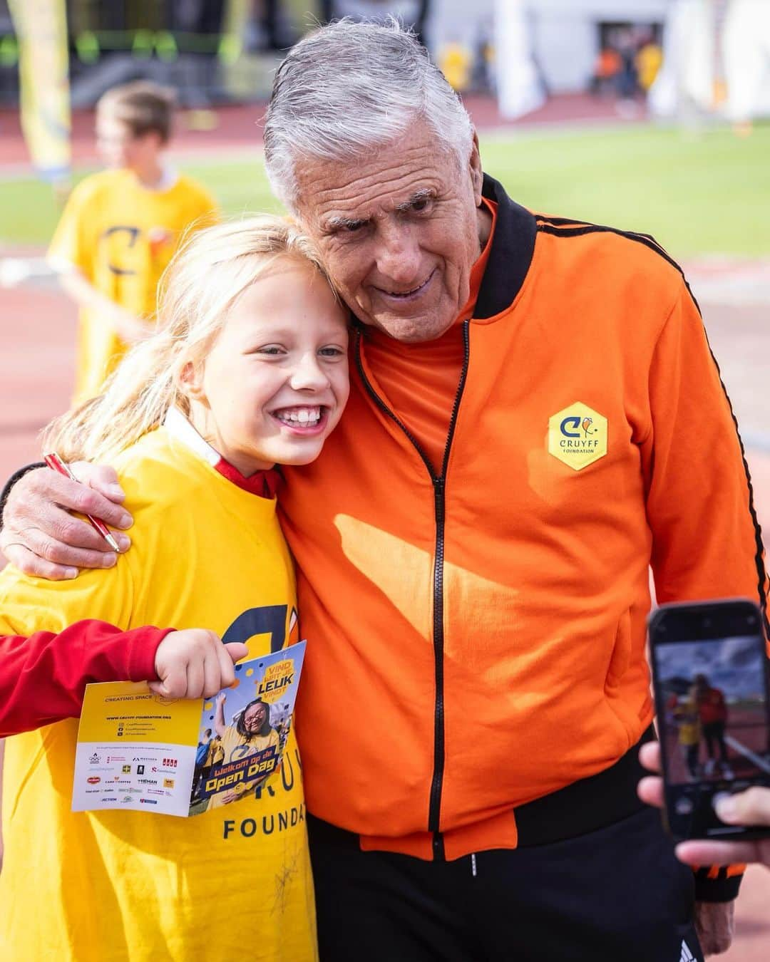 ヨハン・クライフさんのインスタグラム写真 - (ヨハン・クライフInstagram)「Beautiful Open Days of the Johan Cruyff Foundation in Amsterdam and Barcelona! 💛  #CruyffLegacy #HaveANiceDay #HaveANiceWeekend」10月6日 21時20分 - johancruyff