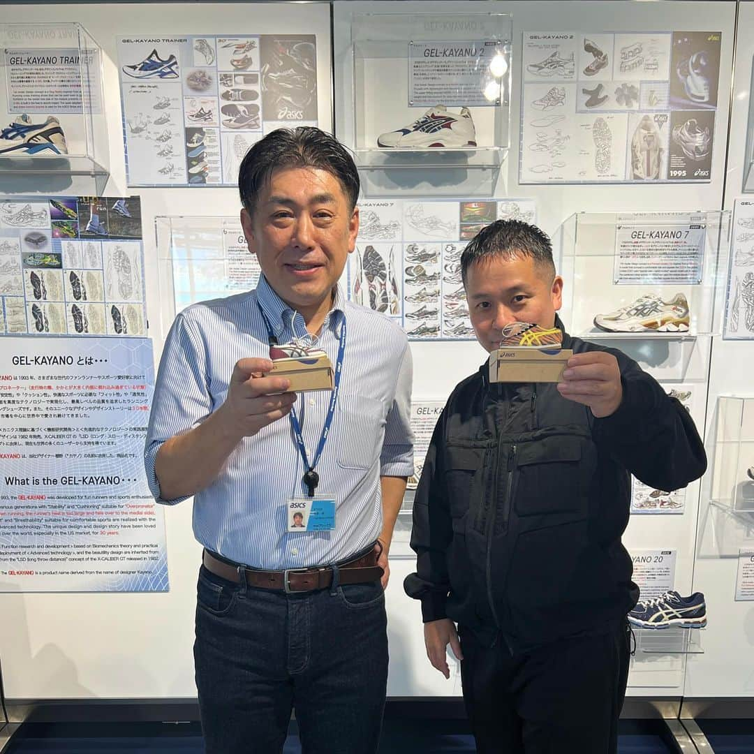 小島奉文さんのインスタグラム写真 - (小島奉文Instagram)「. asics HQ tour🇯🇵 HQメンバーの皆様、レジェンド 三ツ井さん、榧野さん(kayano-san) ご一緒した キーアカウントの皆様との交流も出来て大変有意義な時間でした。ご招待ありがとうございました。 . @asics_sportstyle_jp  @asics_sportstyle  . #asics #asicssportstyle #gellyte #asicskayano #asicsaddict #atmos #アシックス」10月6日 21時24分 - koji198139