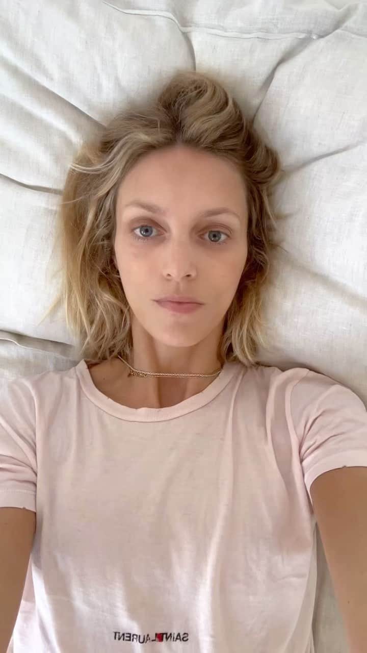 アニヤ・ルービックのインスタグラム：「Chciałabym coś ogłosić ..」