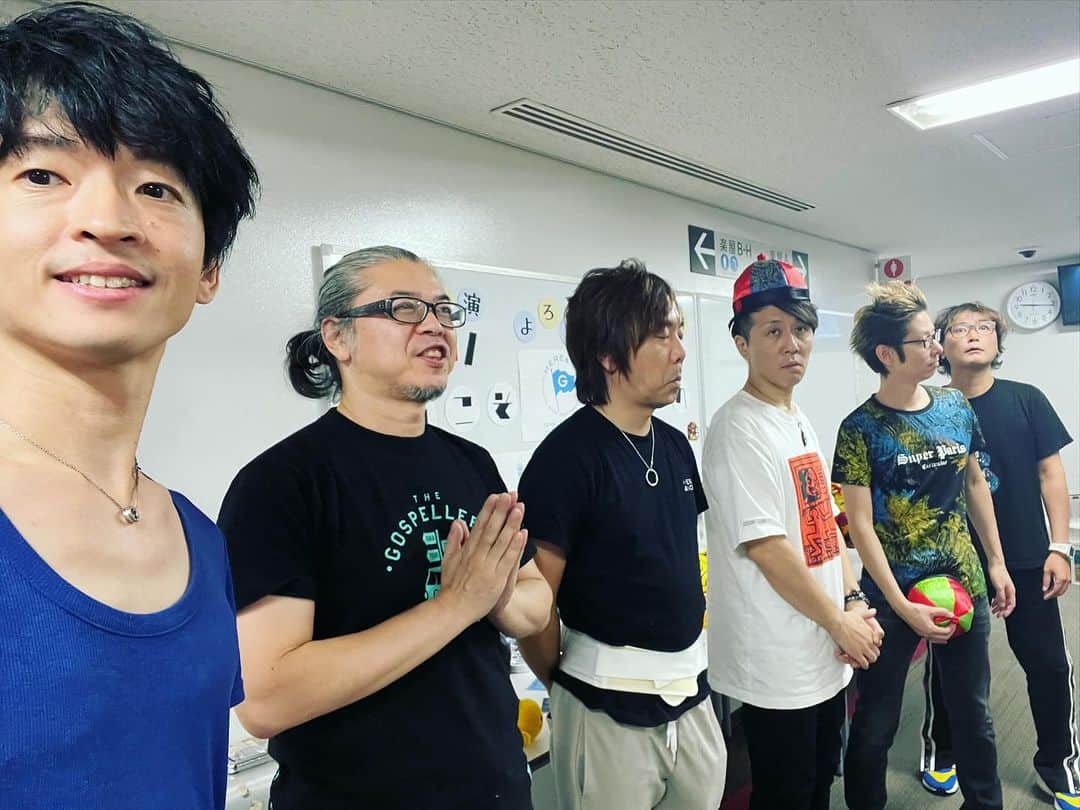 坂東慧さんのインスタグラム写真 - (坂東慧Instagram)「ゴスペラーズ坂ツアー2023 ”HERE & NOW” Day9 神戸国際会館こくさいホール🥁✨🐮 #ヒアナウ #ゴスペラーズ」10月6日 21時26分 - bandohsatoshi