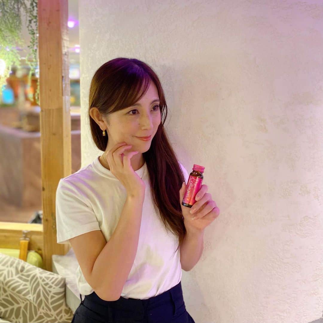 大谷朋子さんのインスタグラム写真 - (大谷朋子Instagram)「♡ * インナーケア・美容のルーティーン  のひとつとして取り入れている  ザ・コラーゲン ＜ドリンク＞ 🩷 * 8種類の美容成分配合！ ミックスフルーツ味で美味しいのに低カロリーなのもうれしい。 * 1日のスイッチが入る気がして朝飲んでいるけど、ノンカフェインなので夜飲んでも🙆🏻‍♀️ * 飲んでいると、生活のメリハリができてきていい感じ🫶🏻 * * @thecollagen_official  #プロモーション #ザコラーゲン  #ひとつ上のハリのある暮らし  #コラーゲン #コラーゲンドリンク  #美容ドリンク #丁寧な暮らしに憧れる  #ルーティン #美容ルーティン」10月6日 21時32分 - tomoko_ohtani