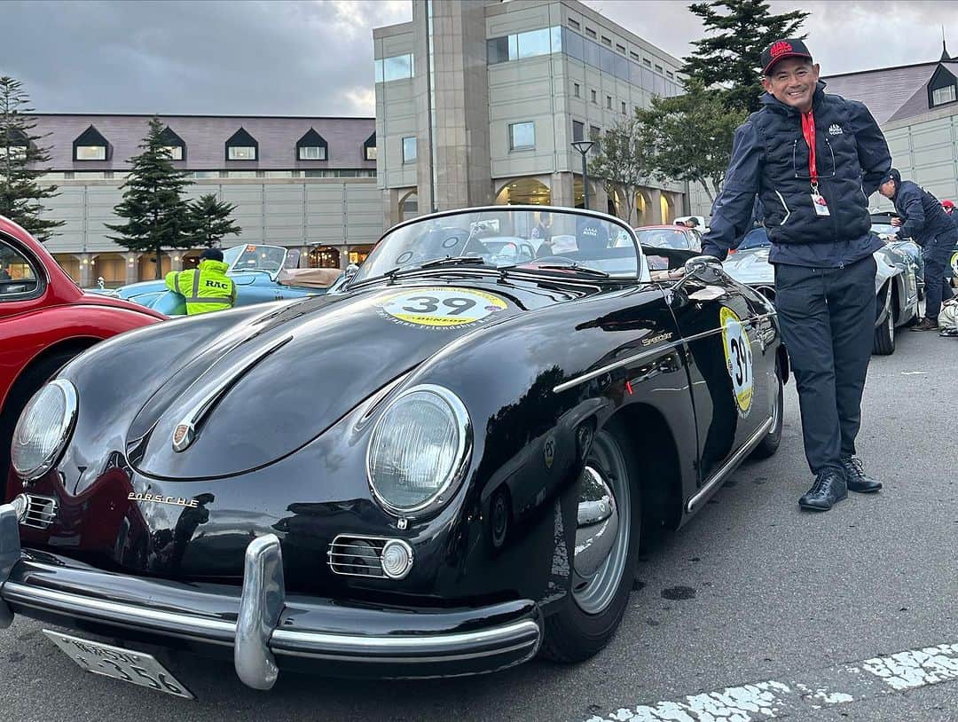 のインスタグラム：「ラフェスタ ミッレ・ミリア  初日は、 330km  1300Kmの旅を楽しみます  が、 1954年の Porsche356 speed star  都内の渋滞から 北へ 気温は下がり ブルブル震えるほどの寒さ  コマ図の見方など、 諸々勉強  明日は走ります。  #maxorido   #lafesta  #lafestamillemiglia   @mactools38   @130ryokohama   @ridox559_maxorido」