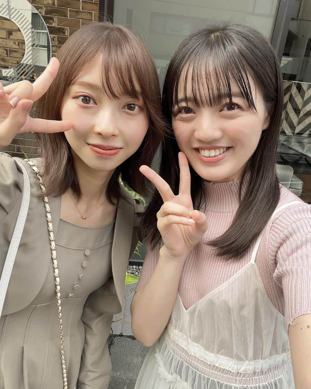希山愛のインスタグラム：「* かなみんと‪‪❤︎‬ パスタとパンケーキ半分こして たくさんお話したよ〜！！  楽しかったなぁ☺️🤍  #超ときめき宣伝部 #とき宣 #かなみん #パンケーキ #カフェ #99line」