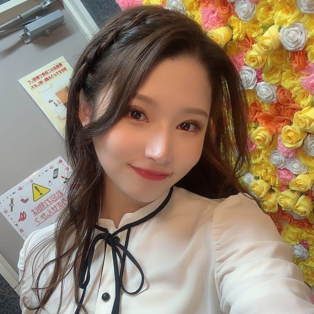 足立はなのインスタグラム：「やっほーーい！はなです🌸 撮影してきました！ 公開日お楽しみに♡♡」