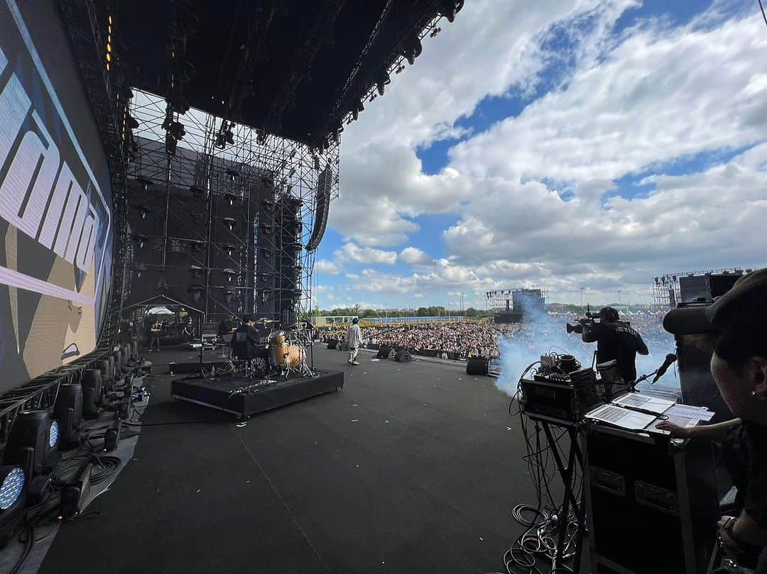 山本晃紀さんのインスタグラム写真 - (山本晃紀Instagram)「【yama】  上海 Simple Life Festival  出演させていただきました！   録音聞いて、ああほんとにいいライブだったんだなって  ギア上げていくぜーーー！  ありがとうございました⛰️」10月6日 21時54分 - liteyamamoto