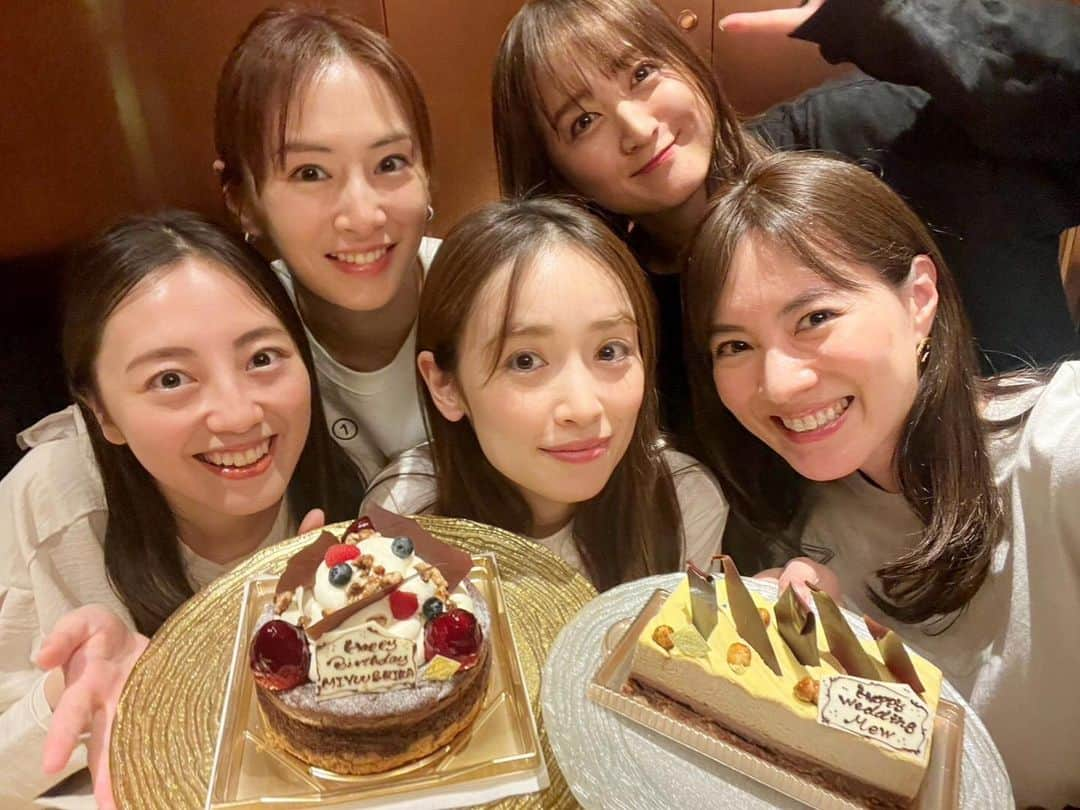 沢井美優さんのインスタグラム写真 - (沢井美優Instagram)「いろいろなお祝いの会💖  20年かぁ  みんなが戦士で本当に幸せ  あらためて 出逢ってくれてありがとう  ずっと一緒にいてくれてありがとう  これからもずっと、、  #美少女戦士セーラームーン #🌙 #セーラー戦士 #戦士会 #pgsm #仲間  #戦友  #かけがえのない存在  #小松彩夏 #🧡 #北川景子 #❤️ #安座間美優 #💚 #泉里香 #💙 #沢井美優 #🩷」10月6日 21時47分 - sawai_miyuu