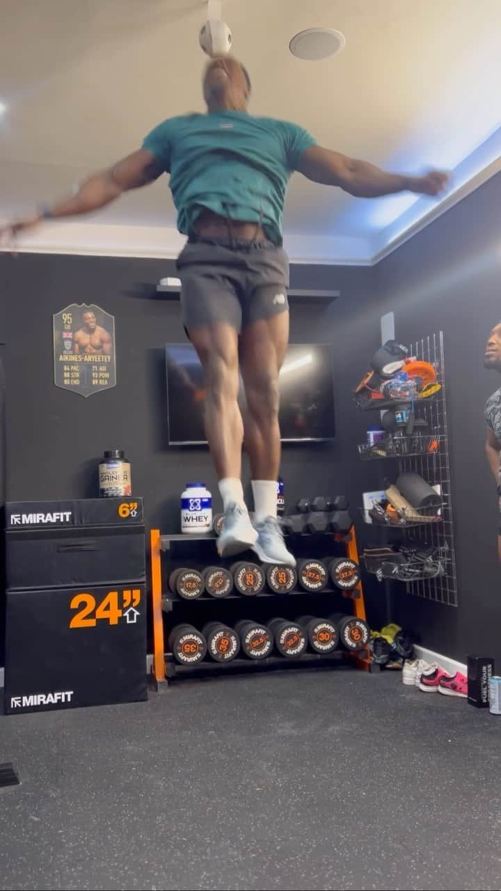 のインスタグラム：「Ronaldo jump challenge ☑️  - - #hops #reel #explore #plyometrics」