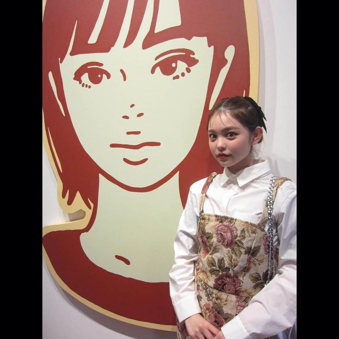 黒沢実未のインスタグラム：「T&Y Projectsで開かれたKyneさんの作品の展示会にお邪魔させていただきました！  Kyneさんの作品の女性はみんな クールな表情で、シンプルで、 不思議な雰囲気の女性達にすごく惹かれてしまいました！  だからみんなにも共有する！ 気になった方ぜひ行ってみてくださいね！  展覧会 : T&Y Projects コレクション展 - Kyne 会期 : 10月7日(土)〜 11月25日(土) 場所 : T&Y Projects 開廊 : 火〜土 12:00〜17:00 定休日 : 日,月,祝日  #kyne」