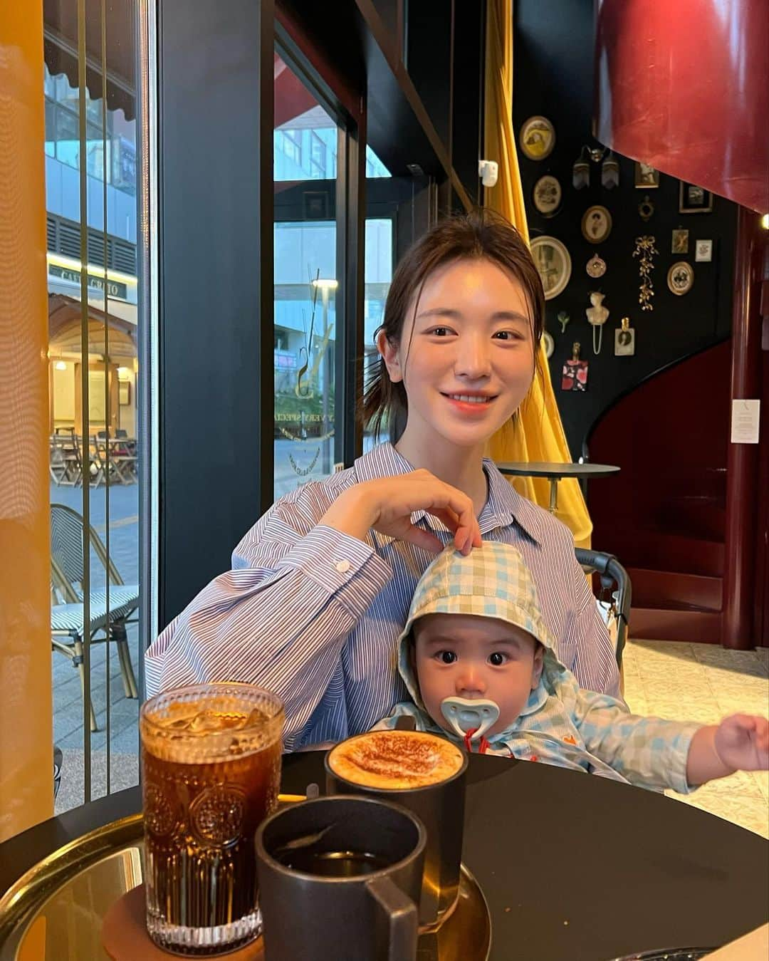 ユ・ヘジュさんのインスタグラム写真 - (ユ・ヘジュInstagram)「여기 보세요👩‍👦🩵」10月6日 22時17分 - r_yuhyeju