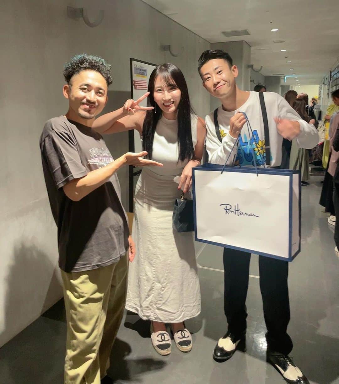 のインスタグラム：「･ ･ ･ 大好きc&k💛🎤 いつも招待してくれてありがとうございます🥹🩵幸！！！ ･ ･ 幸せ☺︎☺︎ ･ ･ keenさんお誕生日おめでれとう🎂♡遅)) ･ ･ ･ 絶対幸せな気持ちになるから全員行ってーね🥺✨🙏 1番最高なライブ！！！！！ ･ ･ @candkinfo  @keen_ck   #candk  #横浜」