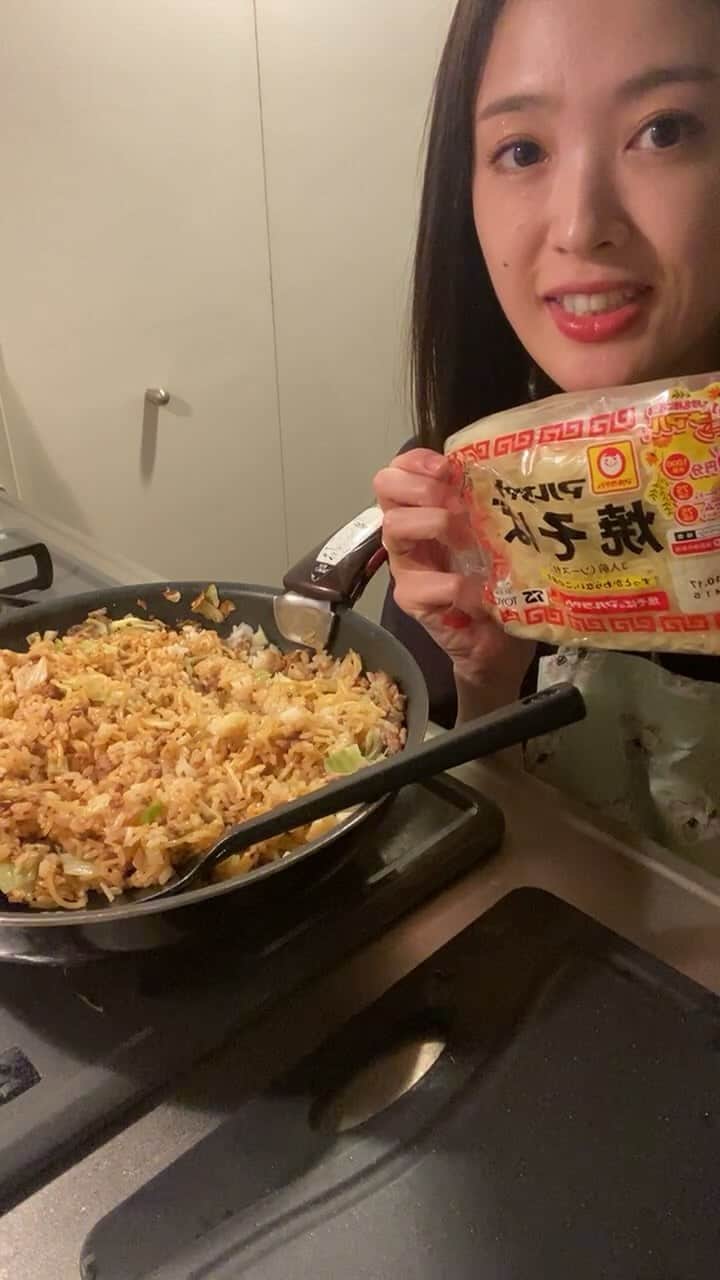 のインスタグラム：「マルちゃん焼きそばが最強って話。 アーカイブちょっとだけ残します！」