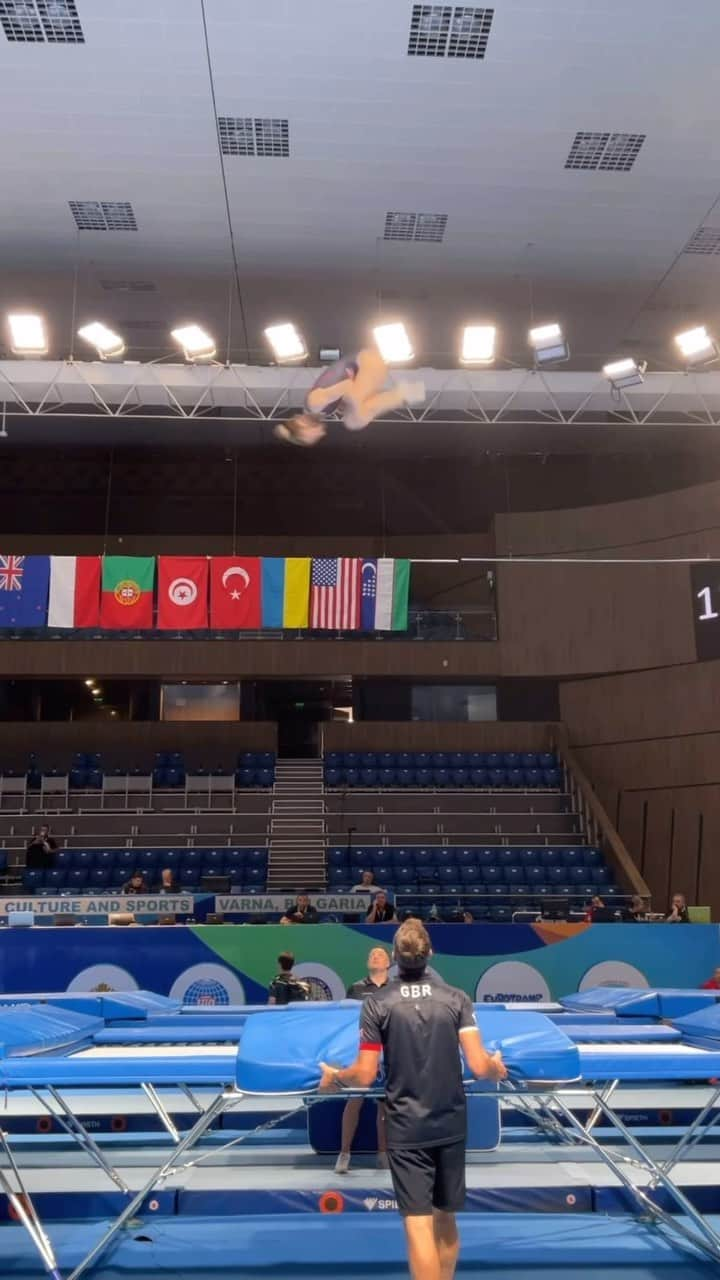 ブライオニー・ペイジのインスタグラム：「Final training session before the World Cup competition tomorrow and I’m having fun testing out the entire trampoline 😅」