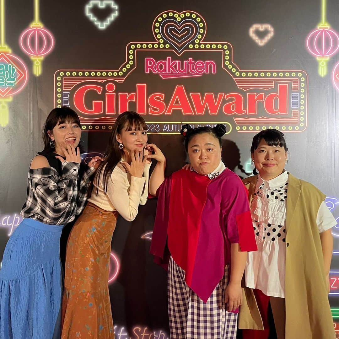 TBS「王様のブランチ」さんのインスタグラム写真 - (TBS「王様のブランチ」Instagram)「【「Rakuten GirlsAward 2023 AUTUMN/WINTER」に潜入🎤】  ９月３０日に開催された「Rakuten GirlsAward 2023 AUTUMN/WINTER」に潜入👚  #ニッチェ のお二人が #高橋文哉 さん #鈴鹿央士 さんに直撃インタビュー🌈 ありがとうございました✨✨   さらに！ #ニッチェ #冴木柚葉 ちゃん #長谷川美月 ちゃんが登壇したブランチSPステージも👑   皆さまお疲れ様でした🫶   #RakutenGirlsAward2023 #ガルアワ #ガルアワ2023 #王様のブランチ #ブランチファミリー」10月7日 9時39分 - brunch_tbs