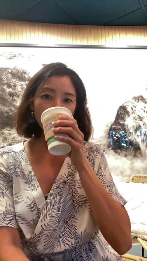 Angels By The Sea Hawaii Waikiki Based Boutiques ?Original clothing designed のインスタグラム：「インスタライブ「ハネムーンコーディネートとDFS散策」 📍 @angelsbythesea  ☕️ @beanabouttown , @dfsofficial 🎙️MC @mayumi_hawaii   angelsbythesea has been Hawaii’s resort fashion brand based in Honolulu, Hawaii, since 2010. Please visit our online store 🌺www.angelsbytheseahawaii.com Owner Designer Nina Thai (Miss Waikiki) @nina_bythesea (日本語勉強中📚🙇🏻‍♀️) Please feel free to tag your pic for a chance to be featured!  ハワイのリゾートファッション、 エンジェルズバイザシー はミスワイキキである Nina Thai によって作られたハワイオリジナルファッションブランドです🌴日本語ウェブサイトはこちら www.angelsbytheseahawaii.jp  ハワイやリゾートファッションが好きな人は是非私達のアカウントをフォローして下さい🙌また私達の商品をポストする際にタグ付けしていただいたら私達からリポストされるチャンスがあります  #angelsbytheseahawaii #angelsbythesea #resortwearw #hawaii #waikiki  #ハワイ #ワイキキ #カイルア #ラニカイビーチ #シンプルコーデ #エンジェルズバイザシーハワイ #エンジェルズバイザシー #リゾートファッション #ハワイ限定 #하와이스냅 #하와이허니문스냅」