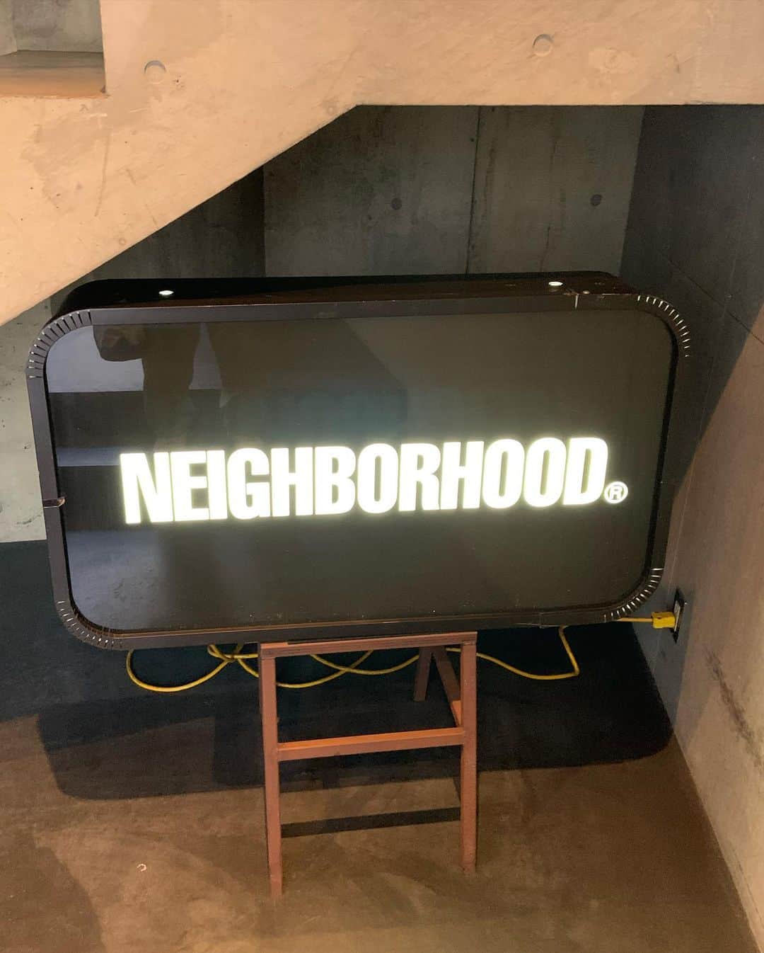 Boseさんのインスタグラム写真 - (BoseInstagram)「コロナのせいでなかなか行けてなかったneighborhoodの展示会に行ってきました。ずっとオンラインでしか観られてなかったので、実際に服に触ったりするのは数年ぶり。やっぱり全然気持ち良かったですね。 #neighborhood」10月7日 8時59分 - bose_sdp