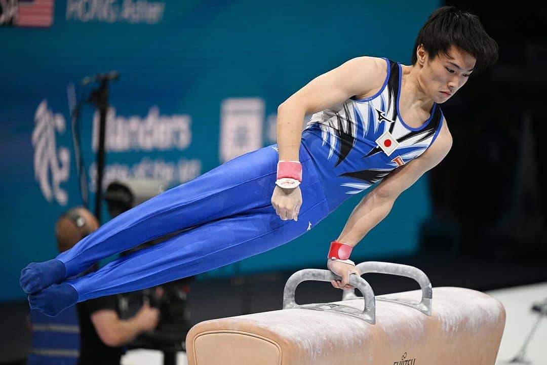 日本体操協会さんのインスタグラム写真 - (日本体操協会Instagram)「#世界体操2023 【個人総合決勝を終えて】  ✨千葉健太✨ （メダルを逃したが）少し残念な部分もあるが、今日は本当に楽しく試合ができた。  初めての世界体操で、この雰囲気を経験できたことはすごくうれしい。  種目別（あん馬、平行棒）も金メダルを目指して、頑張りたい。  @aflosport / JGA 写真：アフロスポーツ/JGA」10月7日 9時04分 - gymnasticsjapan