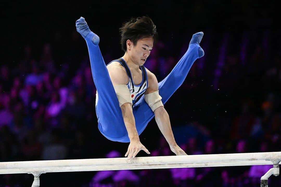 日本体操協会さんのインスタグラム写真 - (日本体操協会Instagram)「#世界体操2023 【個人総合決勝を終えて】  ✨千葉健太✨ （メダルを逃したが）少し残念な部分もあるが、今日は本当に楽しく試合ができた。  初めての世界体操で、この雰囲気を経験できたことはすごくうれしい。  種目別（あん馬、平行棒）も金メダルを目指して、頑張りたい。  @aflosport / JGA 写真：アフロスポーツ/JGA」10月7日 9時04分 - gymnasticsjapan