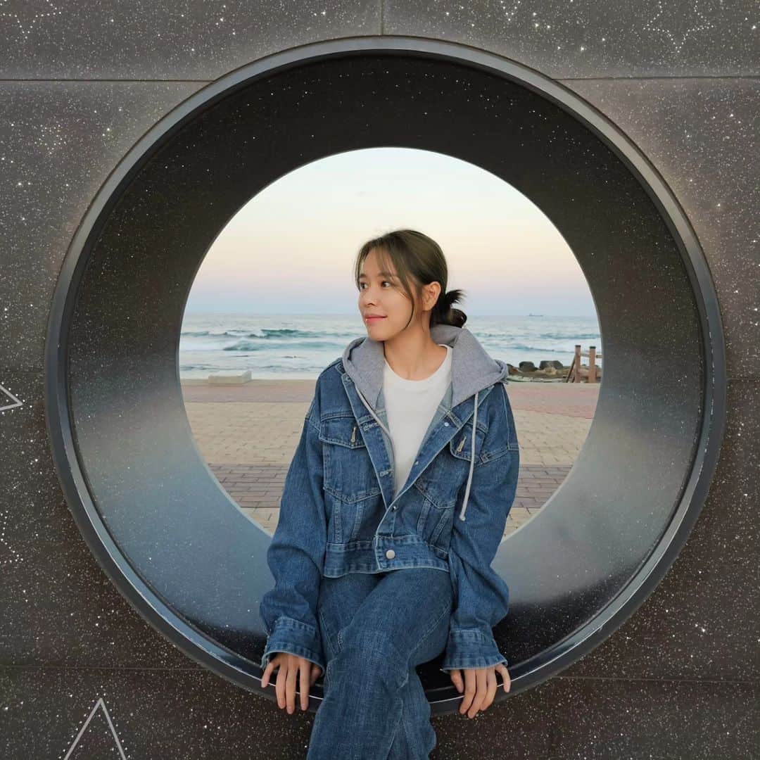 ホン・アルムのインスタグラム：「행복했던 포항🧡 . . . #상생의손」
