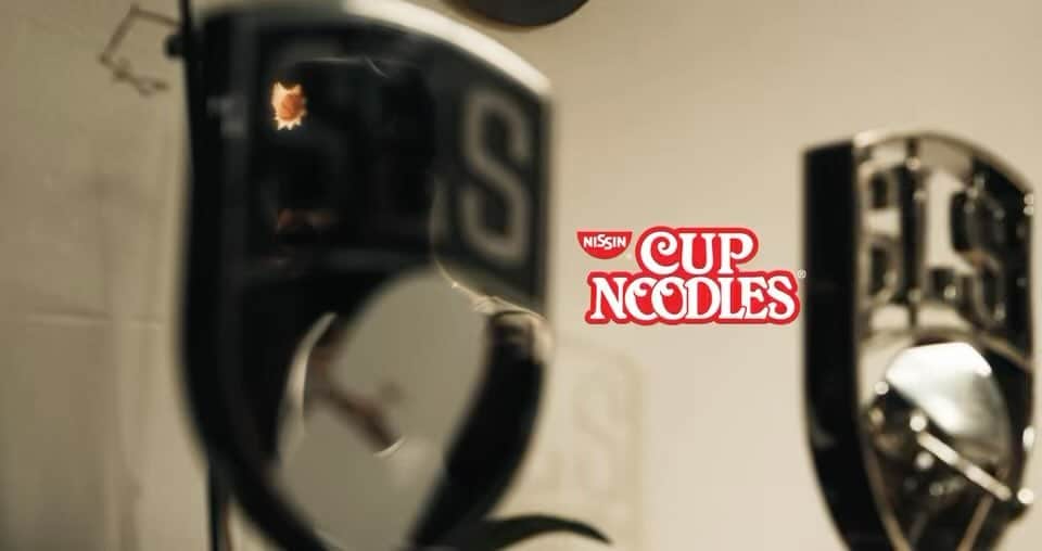ダショーン・ジョーダンのインスタグラム：「Stoked to announce that I’ve partnered with @originalcupnoodles ! Everyone has a Cup Noodle Story and this is mine! 🍜 ✨#ad  Director - @lenzykravitz Producer - @shooter__visuals  Executive Producer - @ethanksingleton DP - @noah.p.toaso  AC - @goldfilmscinema  G&E - @70mm_  Audio - @kingclark532 PA - @dallasordway Editor - @griffinolis Lighting Equipment Rental - @knowsstudios  Camera Equipment Rental - @blackdolphinrentals   Song: Most High by Me ft @catclarkmusic」