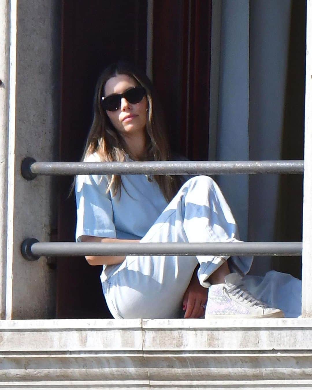 Just Jaredさんのインスタグラム写真 - (Just JaredInstagram)「Justin Timberlake and Jessica Biel are soaking up the sun and slowing down during a vacation in Venice. We've got more pics of the adorable couple over at JustJared.com! #JessicaBiel #JustinTimberlake Photos: Backgrid」10月7日 1時01分 - justjared