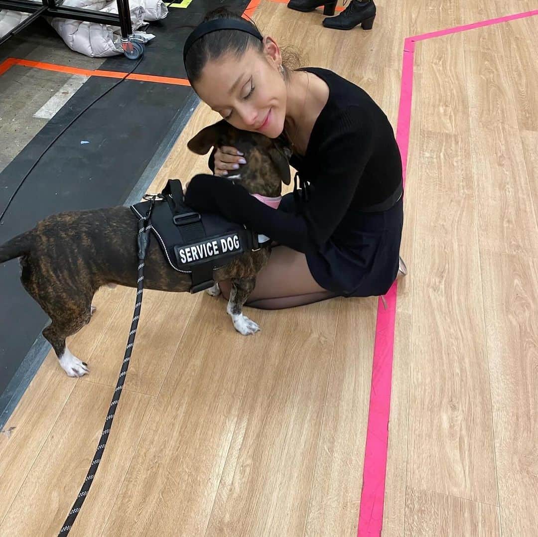 アリアナ・グランデさんのインスタグラム写真 - (アリアナ・グランデInstagram)「some from then,  some from now  ♡」10月7日 1時01分 - arianagrande