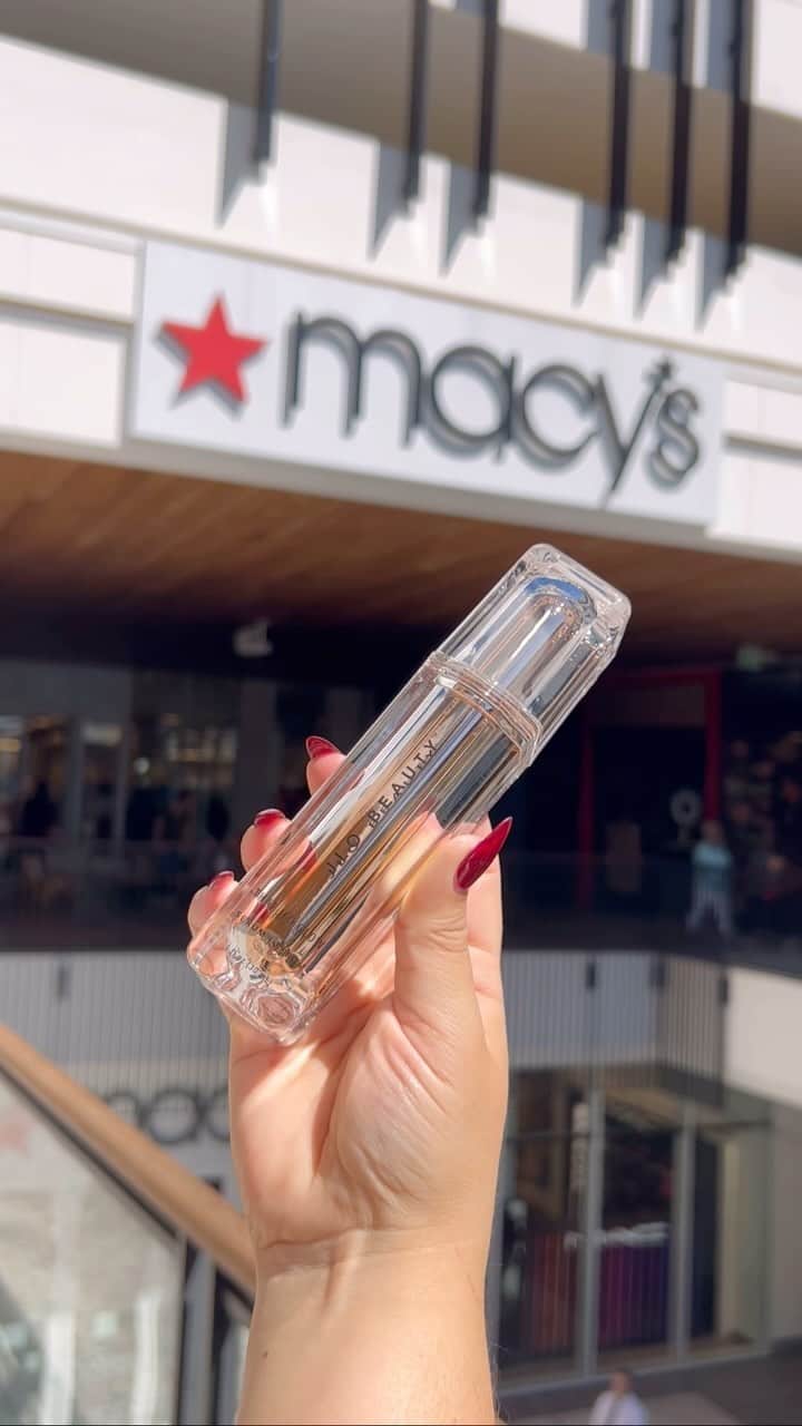 Macy'sのインスタグラム：「WE ARE SO EXCITED 🤩 JLO BEAUTY IS NOW AVAILABLE @macys ONLINE and coming soon to Macy’s stores nationwide ✨✨✨ shop at the link in bio」