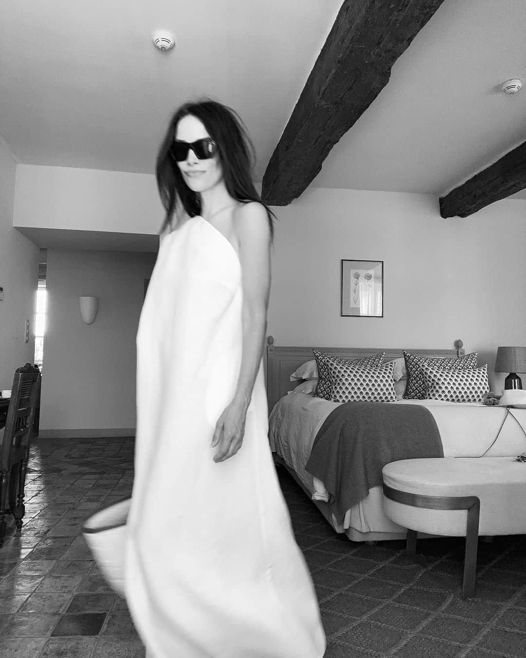 アビゲイル・スペンサーのインスタグラム：「It’s called « Resort Wear » for a reason y’all. Where will we resort to next? ✈️」
